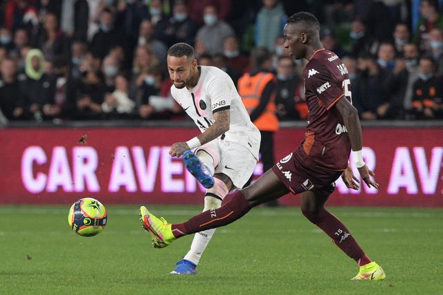 乒乓球德甲第二十一轮：樊振东独得两分  常规赛主场收官