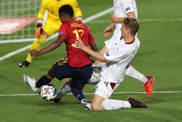 孙铭徽21+15广厦负同曦 原帅30分山西胜四川