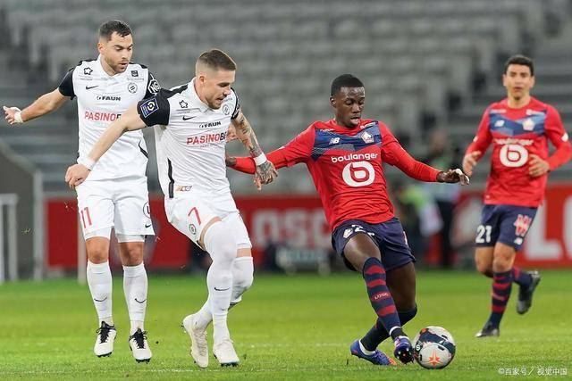 赵继伟26+10张镇麟21分辽宁胜深圳 贺希宁30分